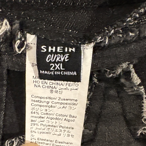 SHEIN Black Distressed Star Mini Skirt - Picture 2 of 4